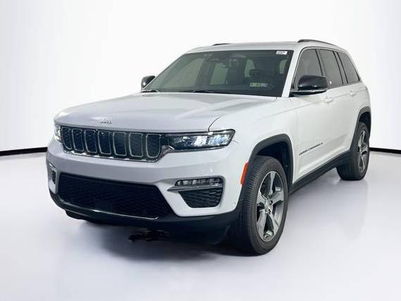 JEEP GRAND CHEROKEE 2023 1C4RJHBG2PC528290 image